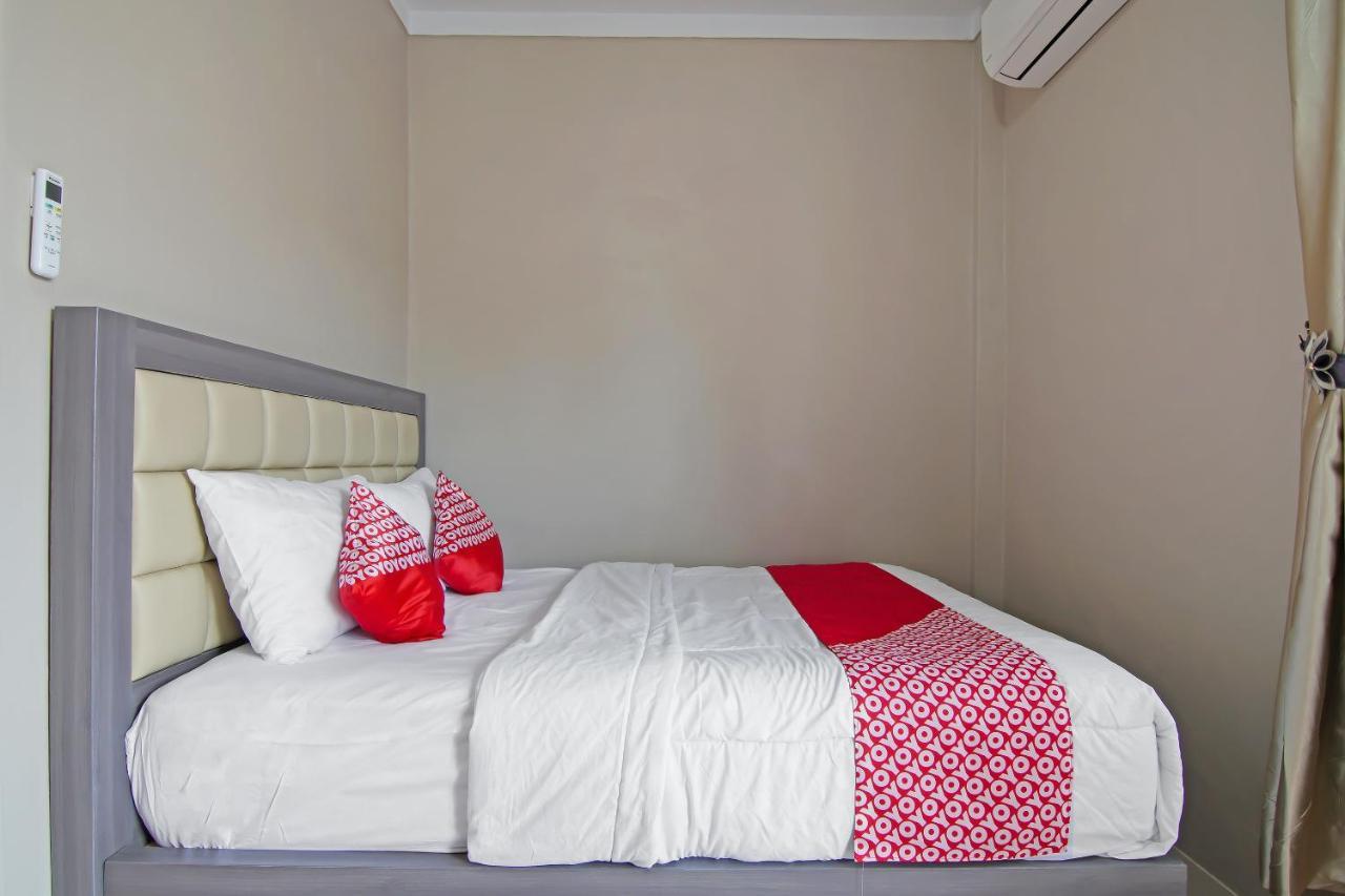 Oyo 91681 Raysa Homestay Pekanbaru Extérieur photo
