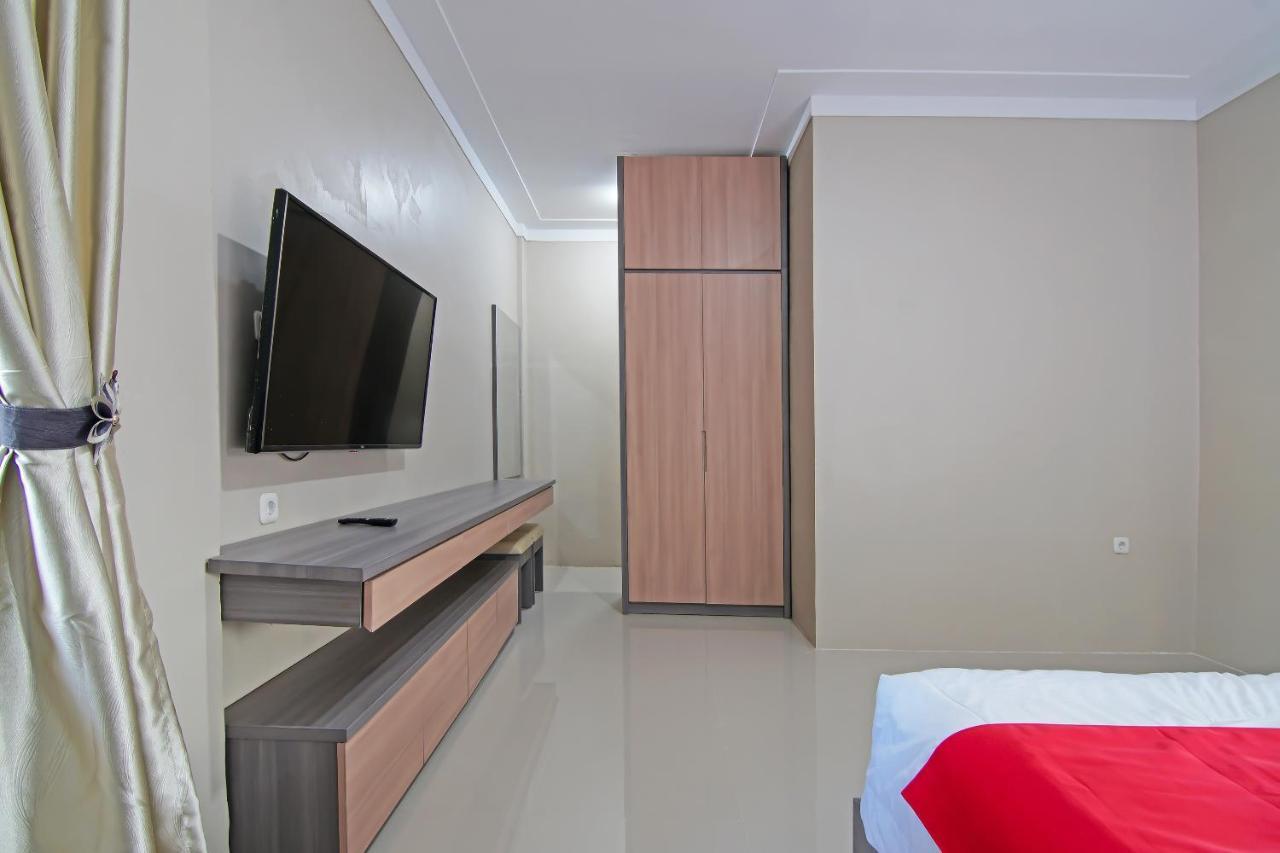 Oyo 91681 Raysa Homestay Pekanbaru Extérieur photo
